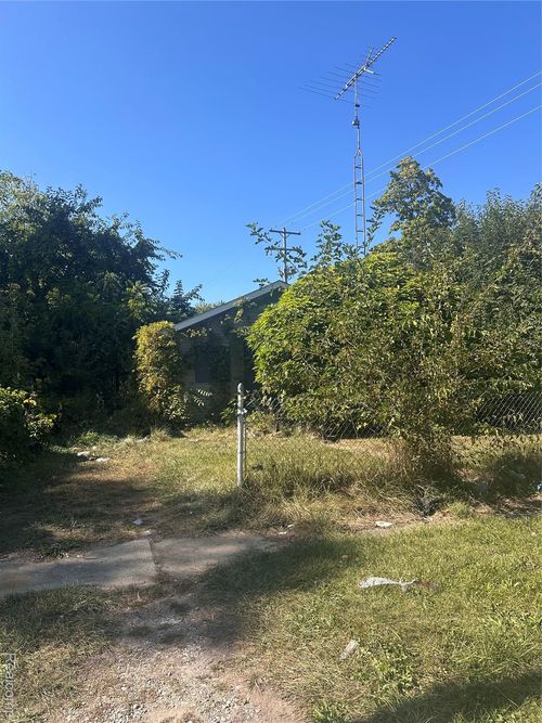 1133 Donaldson St, Flint, MI, 48504-3273 | Card Image