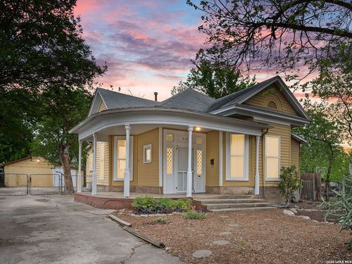 612 N Pine St, San Antonio, TX, 78202-2329 | Card Image