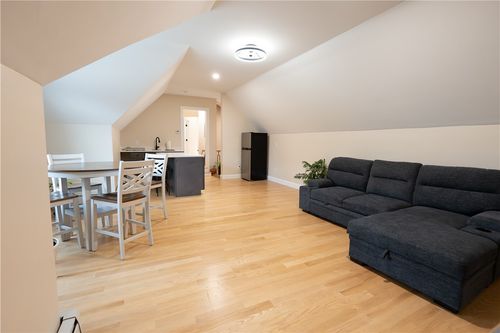 197 Old Great Rd, North Smithfield, RI, 02896-7712 | Card Image