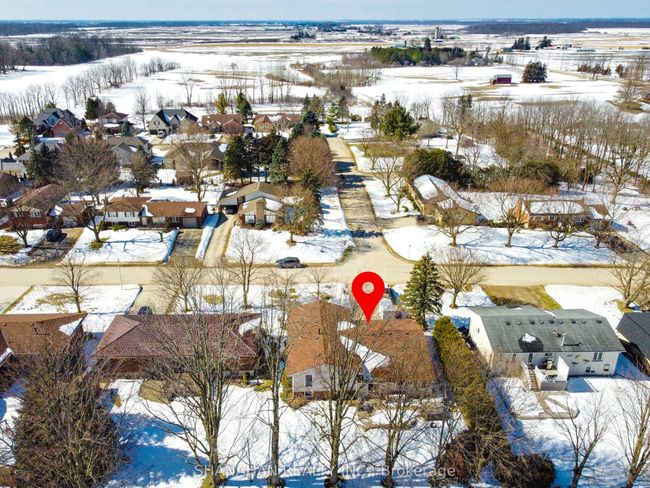 73 Sunset Ave, House other with 4 bedrooms, 3 bathrooms and 4 parking in Warwick ON | Image 46