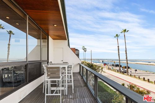 201-6209 Pacific Ave, Playa del Rey, CA, 90293-7551 | Card Image