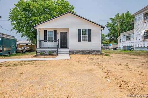 657 Charlotte St, Roanoke Rapids, NC, 27870-2807 | Card Image