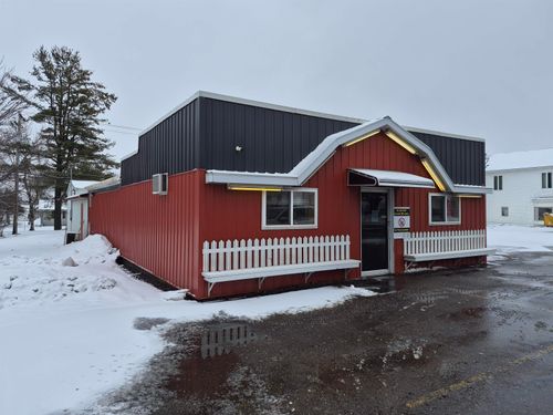 120-118 S 4th St, Abbotsford, WI, 54405-9651 | Card Image