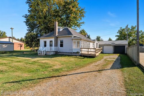 1526 Main St, Snover, MI, 48472-9215 | Card Image