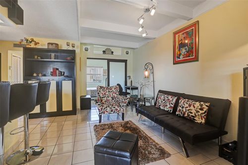 502-3536 Ne 168th St, North Miami Beach, FL, 33160-3577 | Card Image
