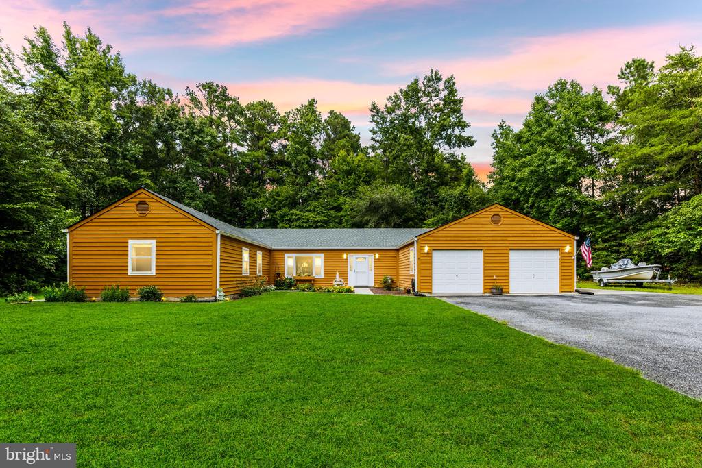 Calvert Dr, Greensboro, MD 21639