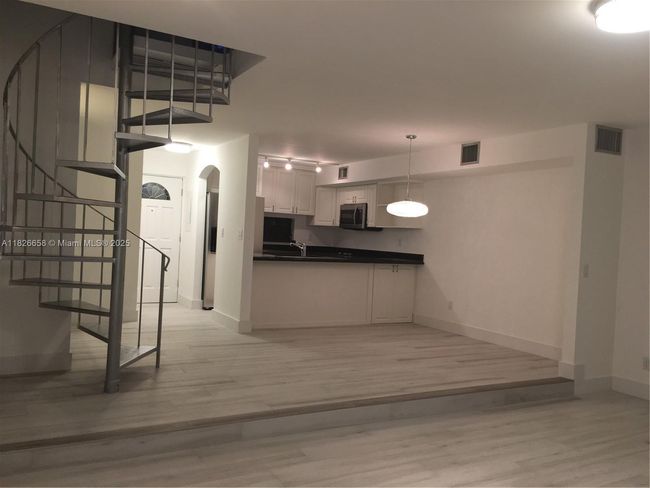 APT-8 - 2180 Brickell Ave, Townhouse with 2 bedrooms, 2 bathrooms and null parking in Miami FL | Image 28