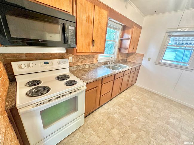 202 W South St, House other with 2 bedrooms, 1 bathrooms and null parking in Abingdon IL | Image 14