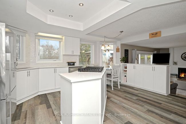 145 Thare Cres, House other with 4 bedrooms, 3 bathrooms and 4 parking in Nepean ON | Image 10