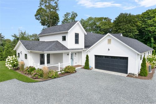 a-561 Bristol Ferry Rd, Portsmouth, RI, 02871-1929 | Card Image