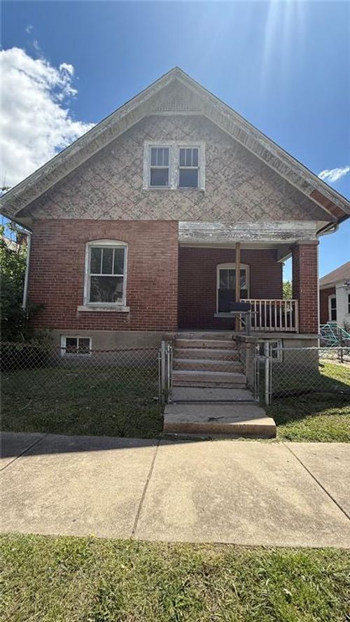 114 N West End Blvd, Cape Girardeau, MO, 63701-5306 | Card Image