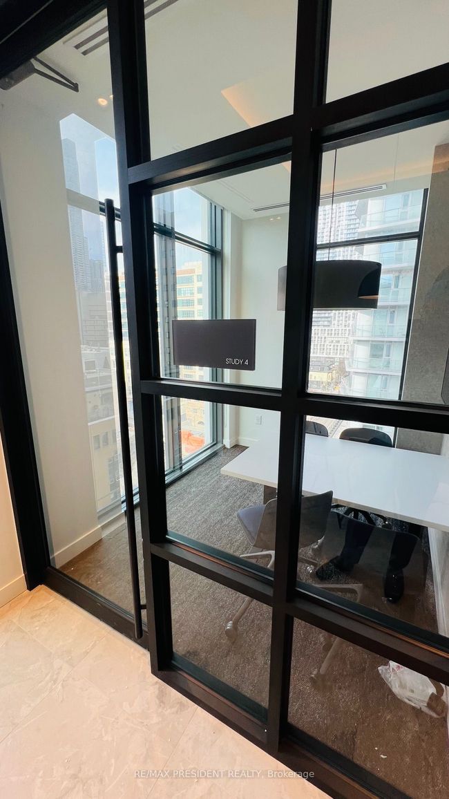 907 - 252 Church St, Condo with 2 bedrooms, 1 bathrooms and null parking in Toronto ON | Image 7