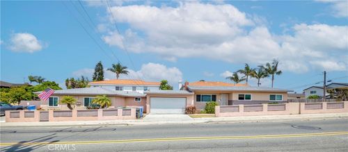 1901 Morgan Ln, Redondo Beach, CA, 90278-4833 | Card Image