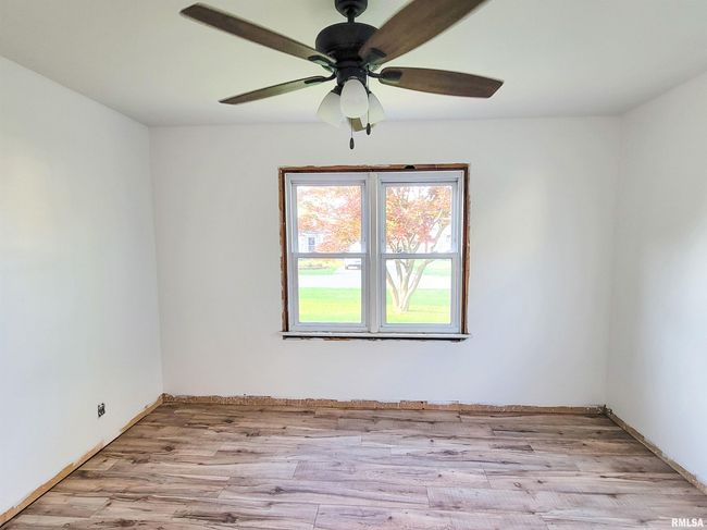225 Hickory St, House other with 2 bedrooms, 1 bathrooms and null parking in Flora IL | Image 27