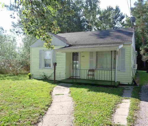 1519 Gilbert St, Saginaw, MI, 48602-1028 | Card Image