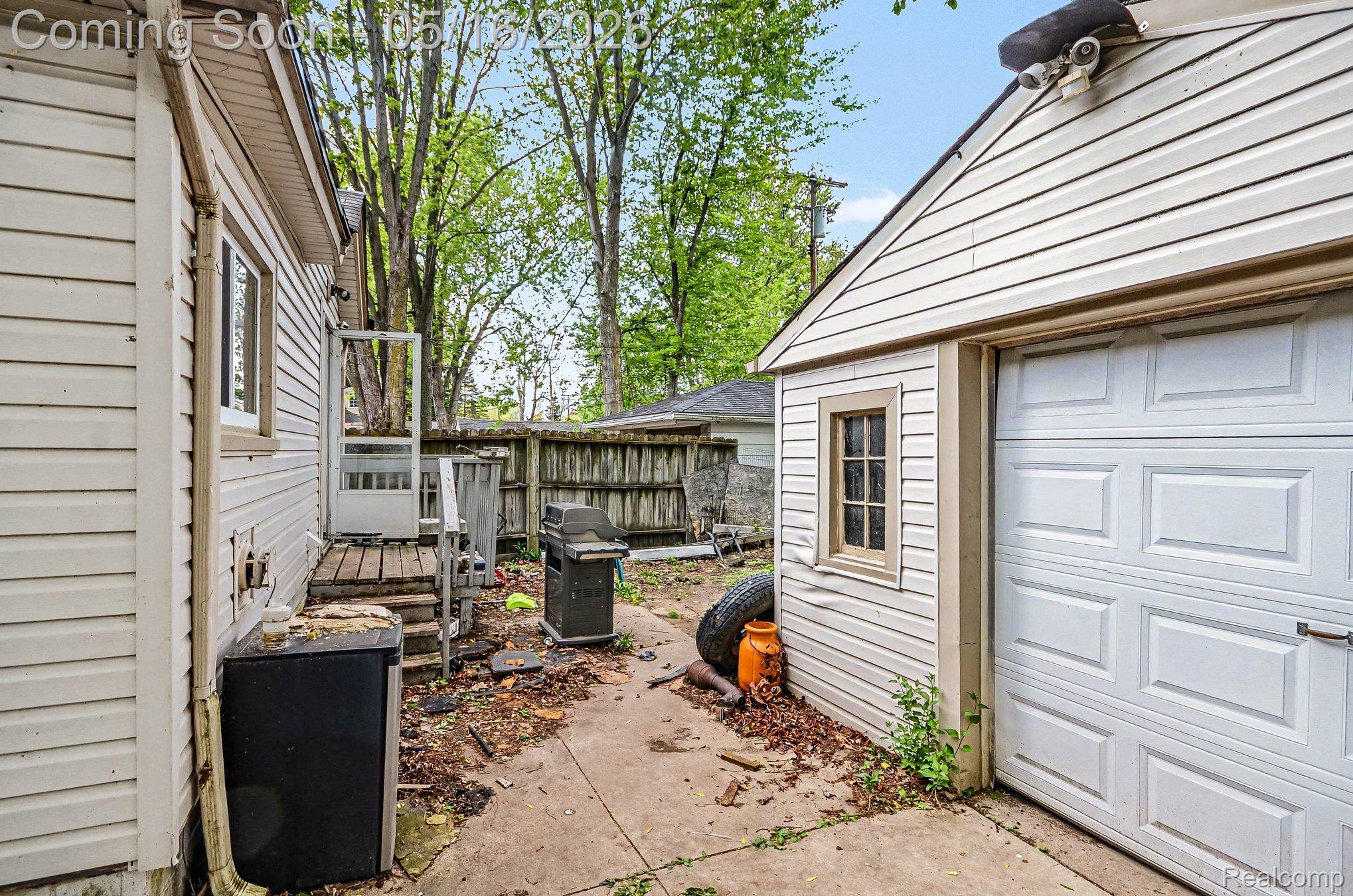 Residential in Grosse Pointe Woods 3