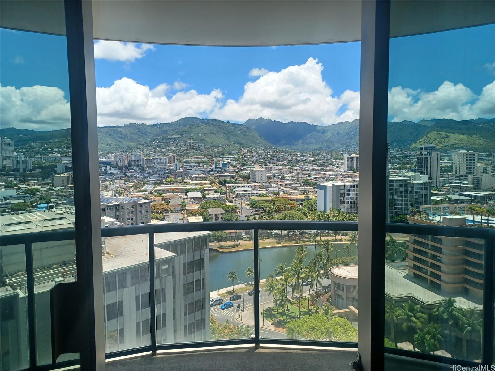 Kalakaua Ave, Honolulu, HI 96815