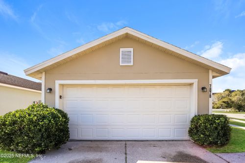 7878 Cherry Blossom Dr S, Jacksonville, FL, 32216 | Card Image