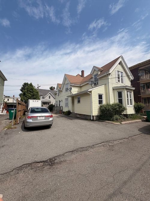 6 Hampden Pl, Lynn, MA, 01902-1722 | Card Image