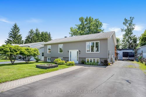 48 Albert St, Embrun, ON, K0A1W1 | Card Image