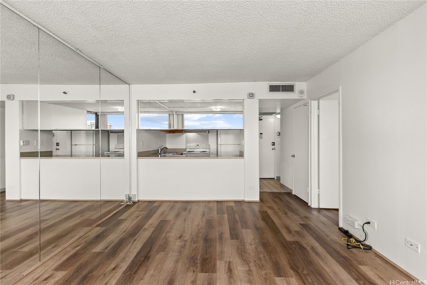Residential in Honolulu 4