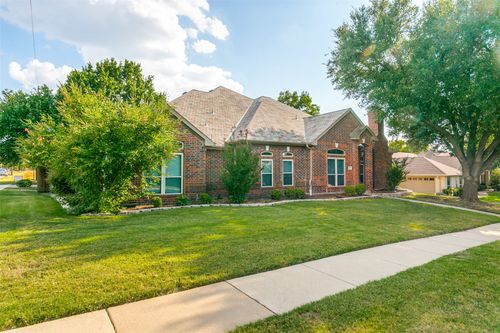 1801 Fern Ct, Grapevine, TX, 76051-3556 | Card Image