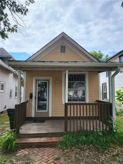 903 Osage St, Leavenworth, KS, 66048-1822 | Card Image