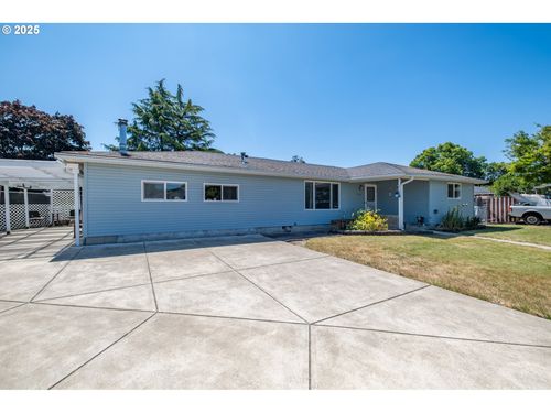 740 36th Pl Se, Albany, OR, 97322-3864 | Card Image