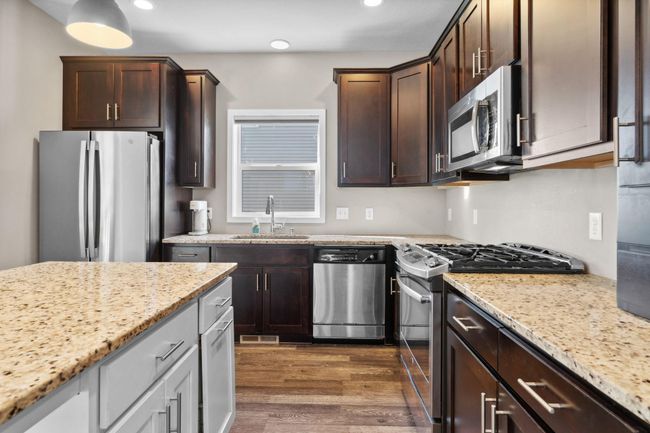 2908 Mark Twain Dr, House other with 3 bedrooms, 3 bathrooms and null parking in Chaska MN | Image 10