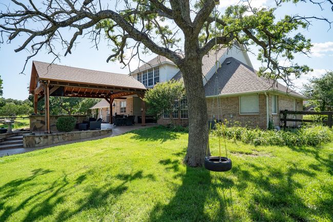 side view of the outdoor area and home | Image 38