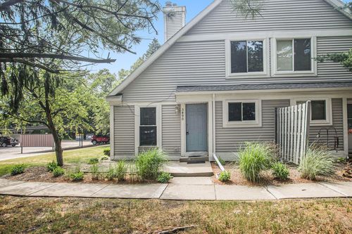 3490 Scots Pine Way, Portage, MI, 49024-3900 | Card Image
