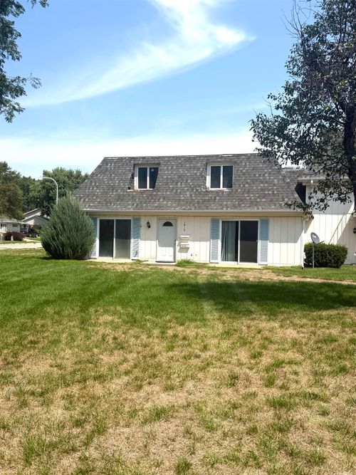 1912 32nd St, Columbus, NE, 68601-8131 | Card Image
