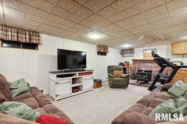 1570 N Academy St, House other with 5 bedrooms, 4 bathrooms and null parking in Galesburg IL | Image 55