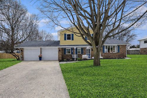 6033 Clearbrook Dr, Stevensville, MI, 49127-1372 | Card Image