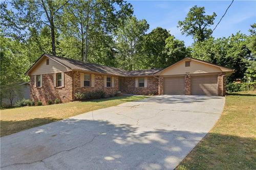5569 Shadow Rock Dr, Lithonia, GA, 30058-6231 | Card Image