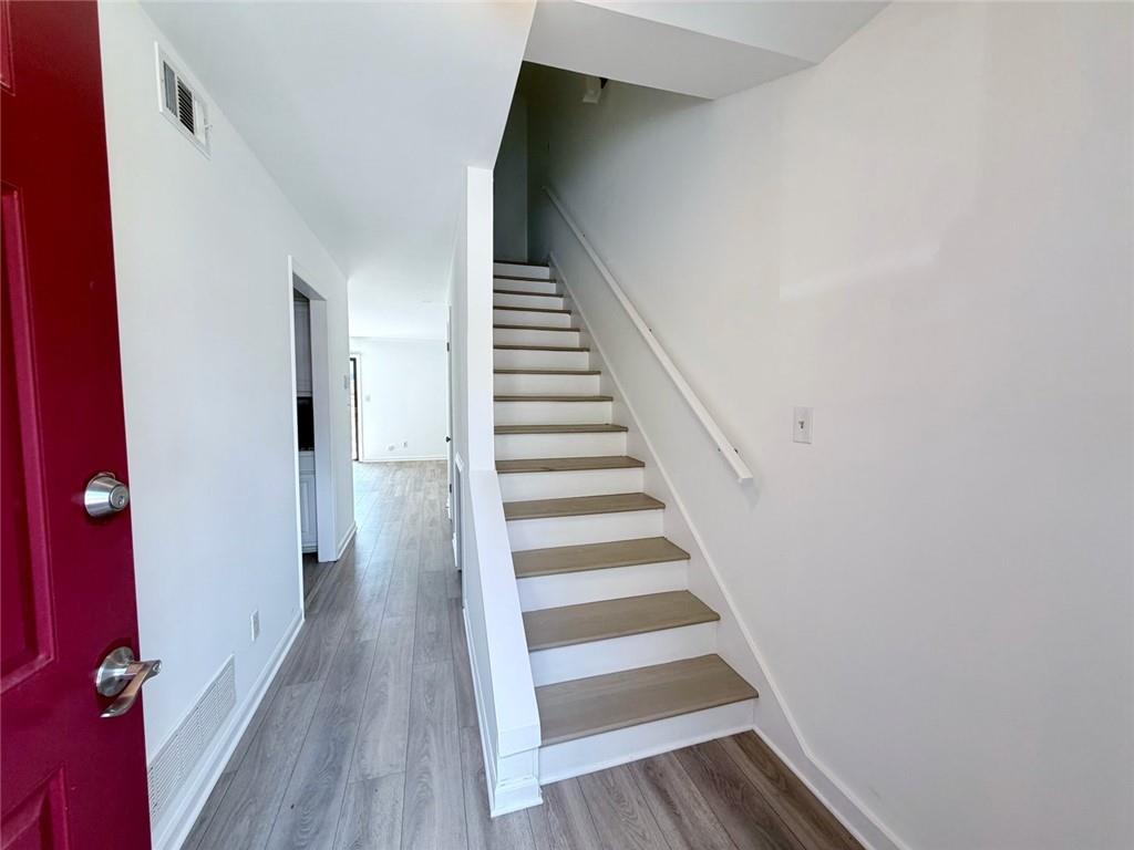 Residential Lease in Oakwood 3