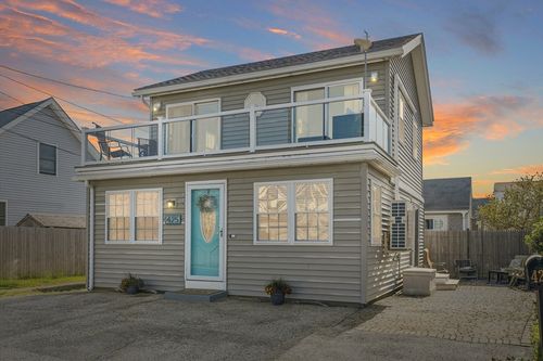 425 N End Blvd, Salisbury, MA, 01952-2111 | Card Image