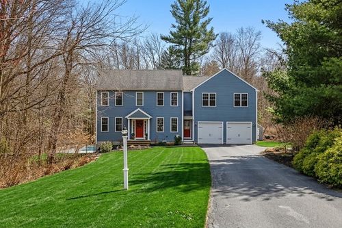 9 Great Acres Dr, Hanover, MA, 02339-2470 | Card Image