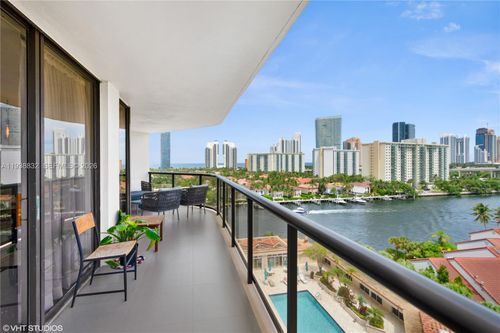 10bdencabana-19667 Turnberry Way, Aventura, FL, 33180-2593 | Card Image