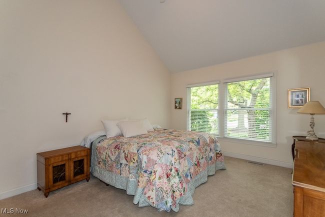 Primary Room | Image 20