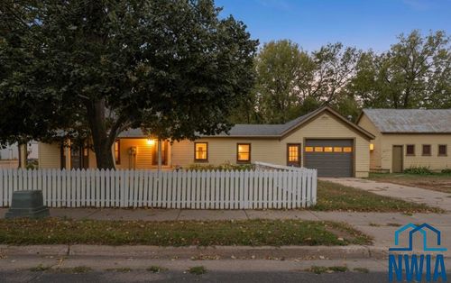 5 Luxemburg St, Vermillion, SD, 57069-3015 | Card Image