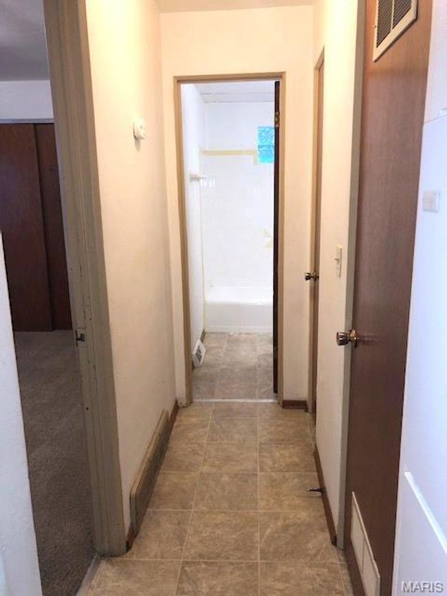 APT-1 - 311 N Main St, House other with 1 bedrooms, 1 bathrooms and null parking in Caseyville IL | Image 6