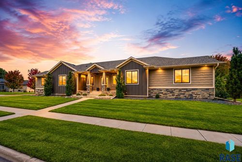 6200 S El Dorado Ave, Sioux Falls, SD, 57108-8421 | Card Image