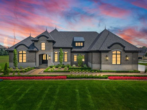 61570 Cotswold Dr, Washington Township, MI, 48094-1073 | Card Image