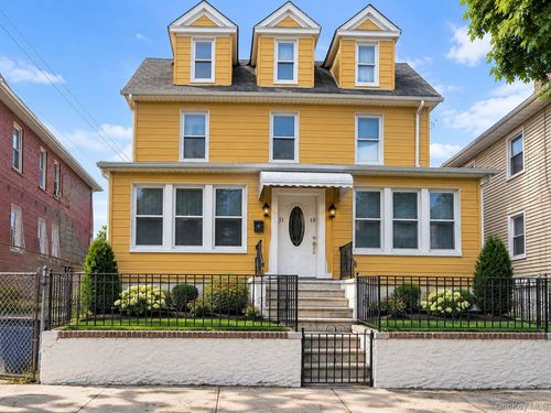 3118 102nd Street, New York, NY, 11369 | Card Image