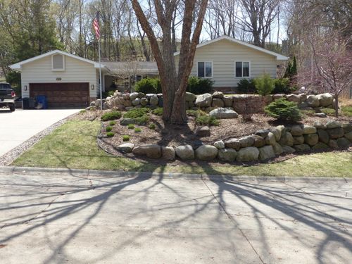 5833 Creek Valley Rd, Edina, MN, 55439-1211 | Card Image