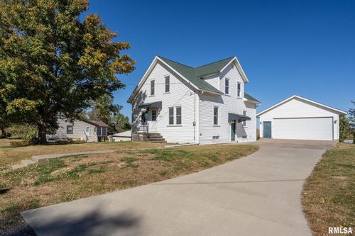 304 Walnut St, Dixon, IA, 52745-7724 | Card Image