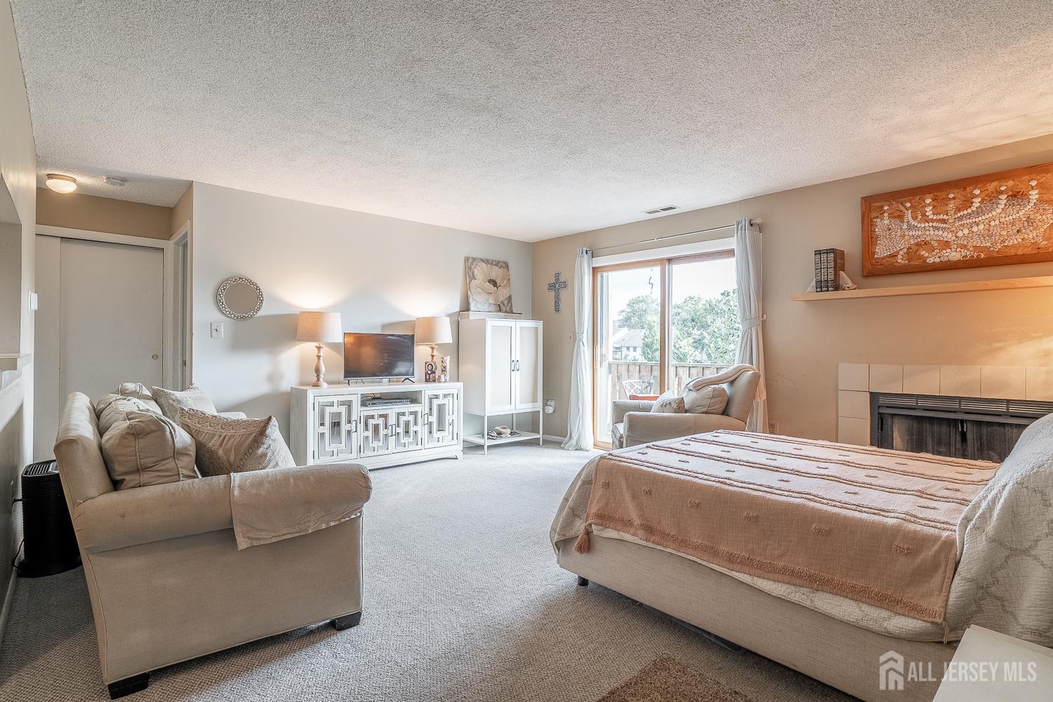 Residential in Plainsboro 4