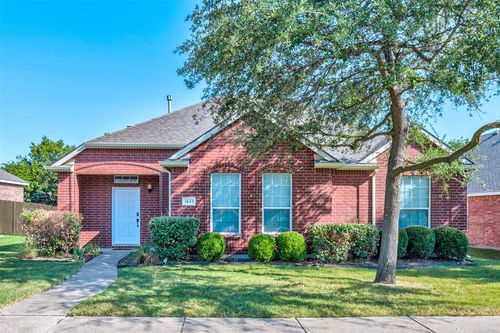 1541 Cliff Creek Dr, Allen, TX, 75002-0921 | Card Image