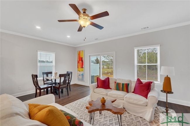 Photo is of another unit and does not represent the design selections in all units. | Image 11